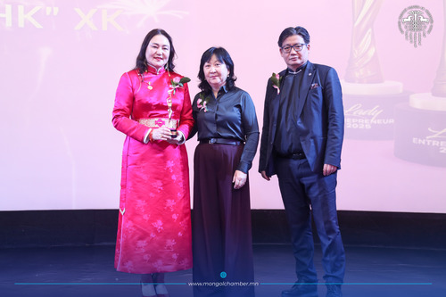 ОНЫ ОНЦЛОХ “LADY ENTREPRENEUR-2025” ЦОМЫН ЭЗДИЙГ ТОДРУУЛЛАА